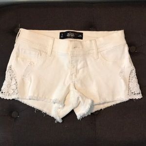 White Hollister Shorts With Side Detailing